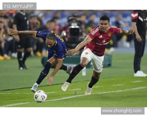 退役球星重返赛场 足球友谊赛精彩解说回顾